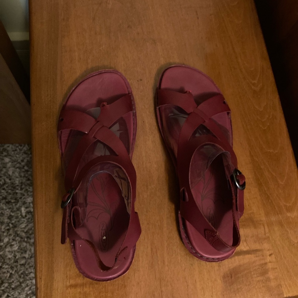 Keen red leather sandals
